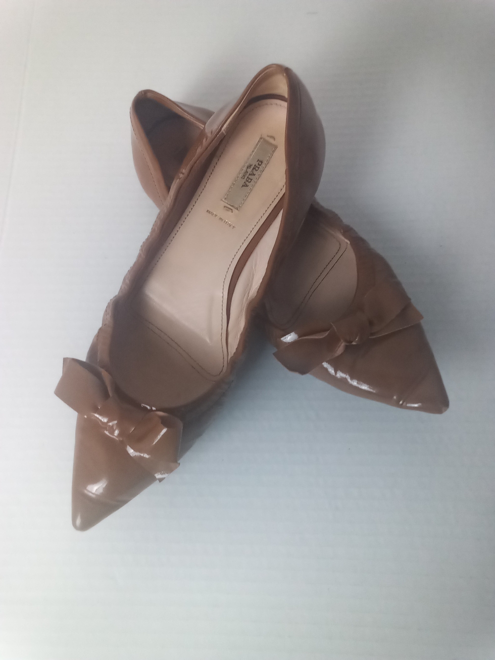 Prada Milano Pointed Toe Bow Ballet Flats Tan Brown Patent Leather 38/8